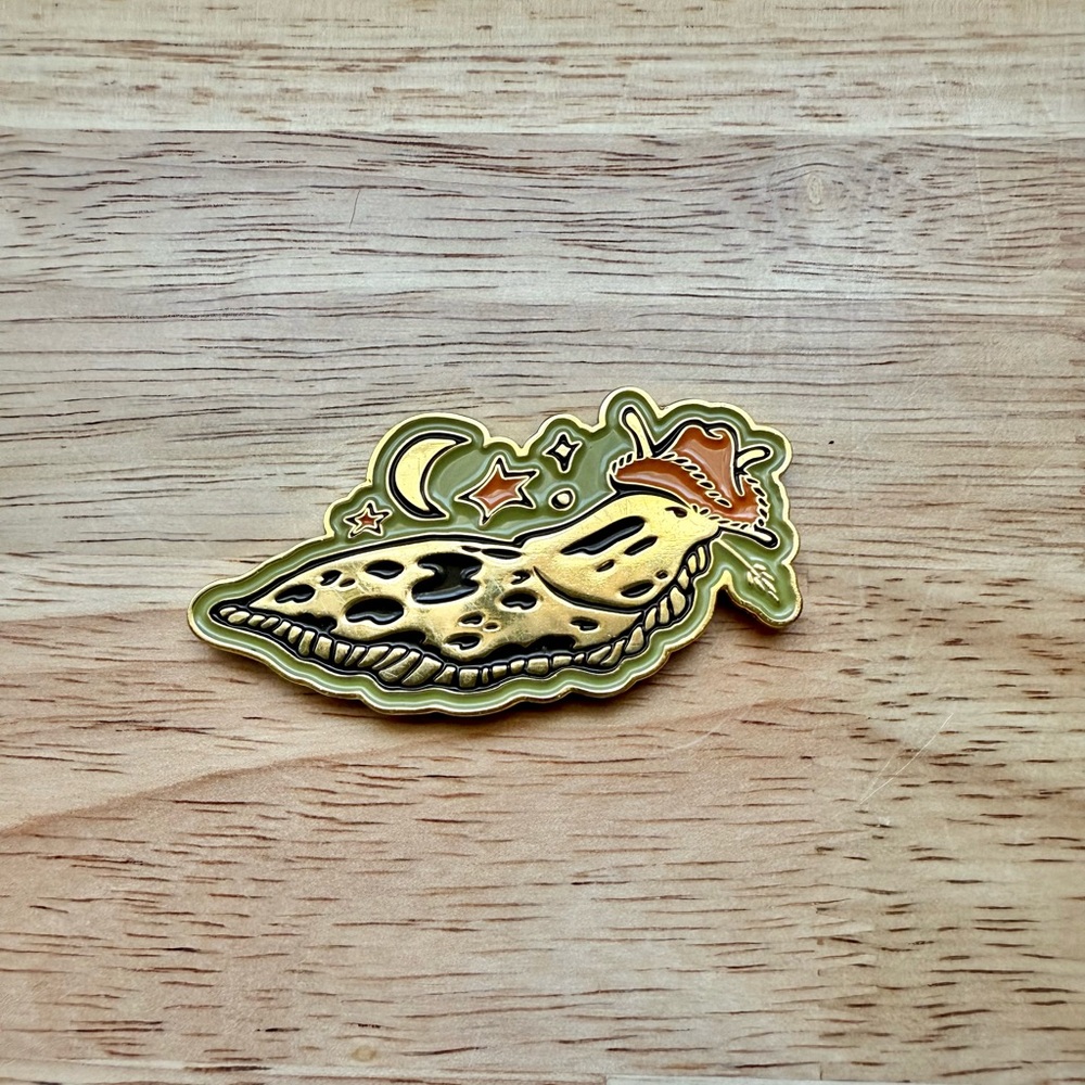 Howdy Slug Enamel Magnet with Moon &  Stars